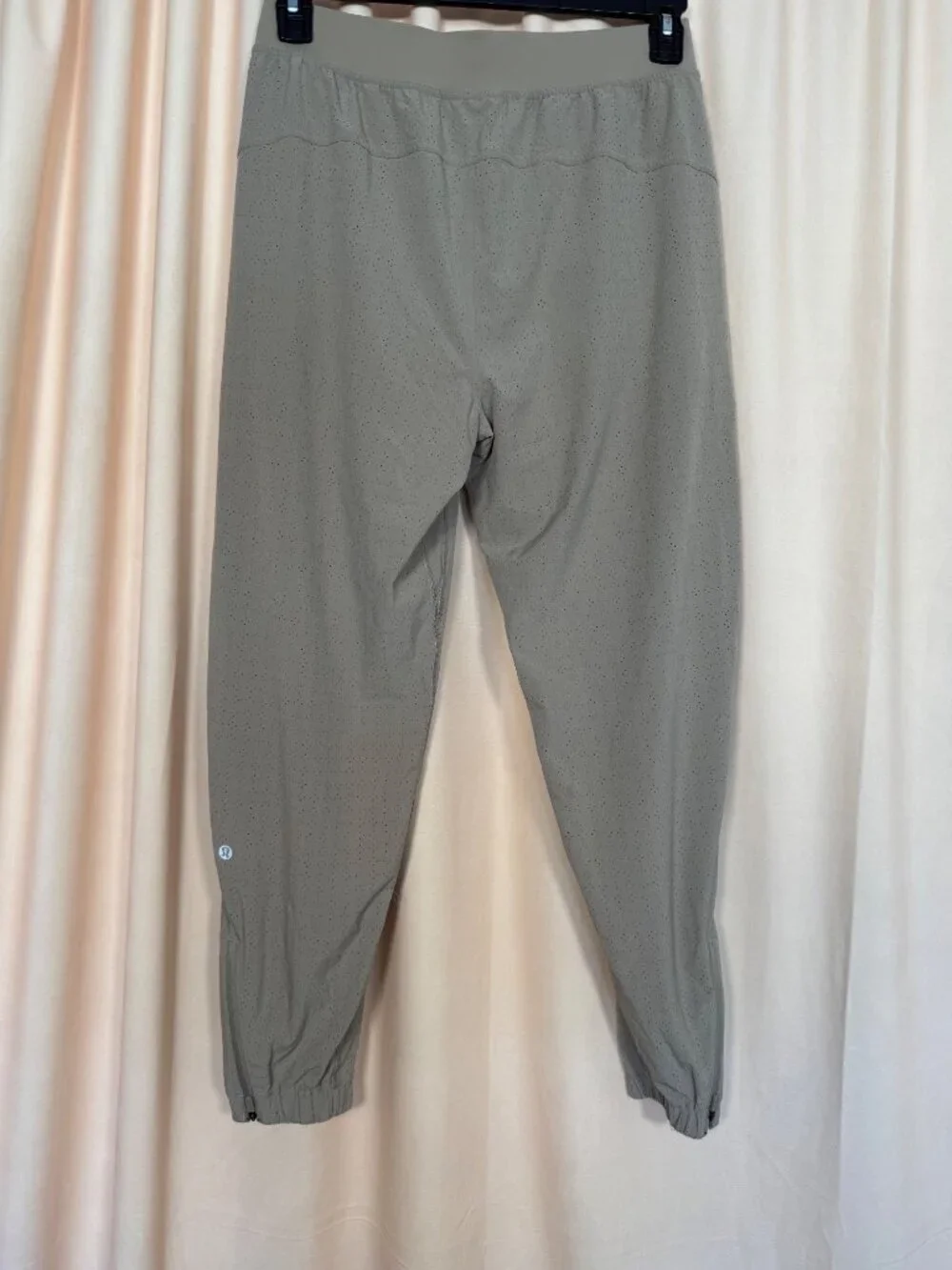 Lululemon Adapted State Perforated High-Rise Jogger Womens 8 Tan Party LW5HADS